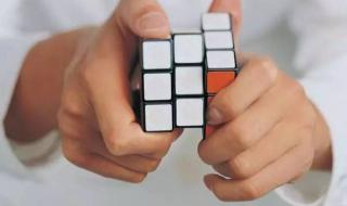 魔方快速复位 魔方复原最笨的方法