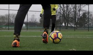 足球转身过人技巧 足球简单过人技巧